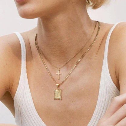 Set de Collar con Inicial en Cruz | Oro