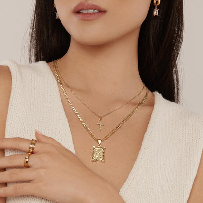Set de Collar con Inicial en Cruz | Oro