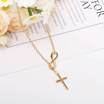 Collar con Colgante Cruz Eterna | Oro