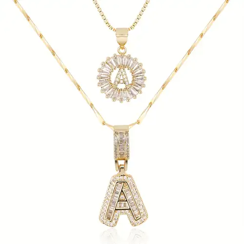 Set de Collar con Inicial de Letra Pave | Oro